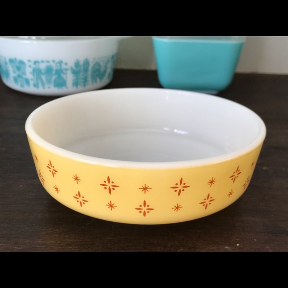 Pyrex Other - Pyrex Foulard Print 1416 HTF Rare